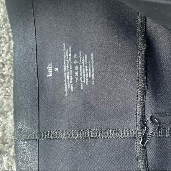 Papaya Sculpt Legging by Knix
Size S
NWT - Picture 13 of 13